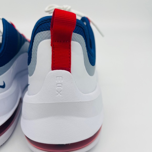 Nike Air Max Axis - Picture 7 of 10